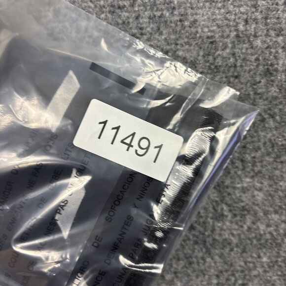 Alice Olivia Top Blouse  Womens Size M Black Sheer Unlined Ethereal Refined - Picture 8 of 8